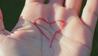 Just uploaded my right palm – can anyone read my heart line?